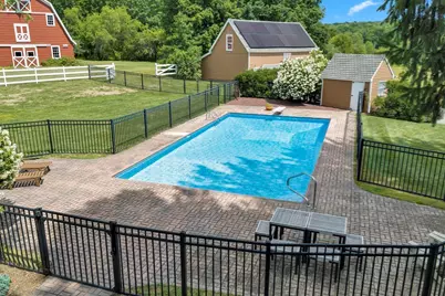 304 Warren Rd, Brimfield, MA 01010 - Photo 8
