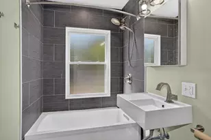 4 Parkway Rd, Medford, MA 02155 - Photo 32