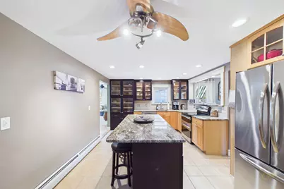 555 Sharps Lot Rd, Swansea, MA 02777 - Photo 10