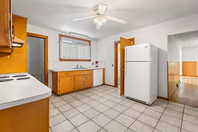 131 Altamont Ave, Melrose, MA 02176 - Photo 6