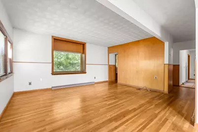 131 Altamont Ave, Melrose, MA 02176 - Photo 4