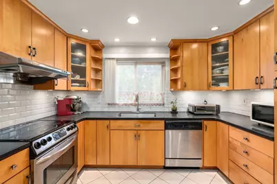 35 Farquhar Rd, Newton, MA 02460 - Photo 8