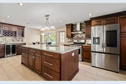 16 Bacon Rd, Framingham, MA 01701 - Photo 2