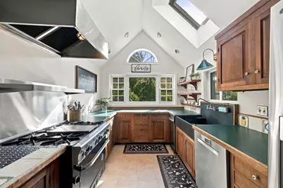 25 Concord St, Gloucester, MA 01930 - Photo 18