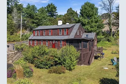 25 Concord St, Gloucester, MA 01930 - Photo 4