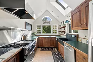 25 Concord St, Gloucester, MA 01930 - Photo 18