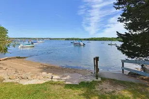 1634 Drift Rd, Westport, MA 02790 - Photo 4