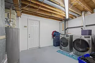 9 Johnson Ave, Johnston, RI 02919 - Photo 10