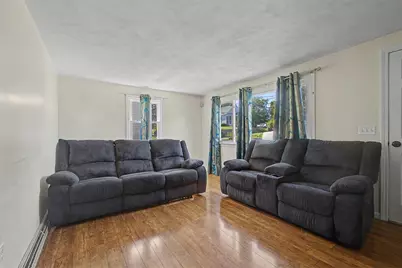 9 Johnson Ave, Johnston, RI 02919 - Photo 6
