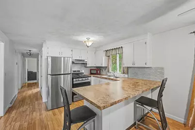 9 Johnson Ave, Johnston, RI 02919 - Photo 2
