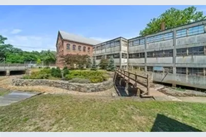 144 West Brittannia St #21A, Taunton, MA 02780 - Photo 6