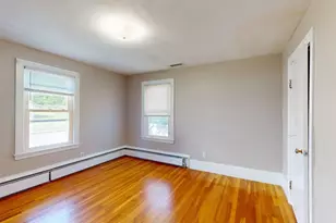 35 Newtonville Ave, Fitchburg, MA 01420 - Photo 12