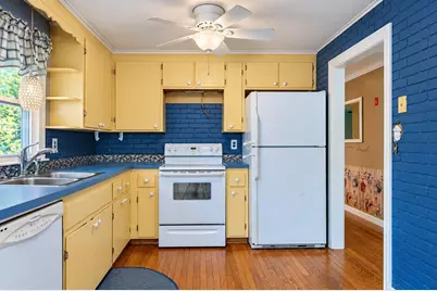 5 Glenwood Cir, Attleboro, MA 02703 - Photo 4
