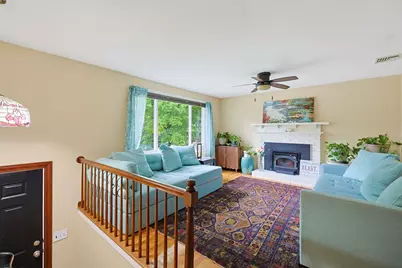 27 Country Club Dr, Westfield, MA 01085 - Photo 4