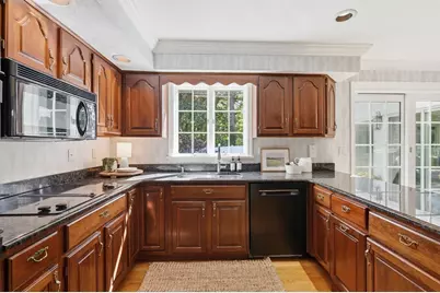 9 Peterson Rd, Peabody, MA 01960 - Photo 14