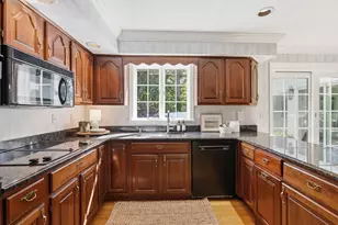 9 Peterson Rd, Peabody, MA 01960 - Photo 14
