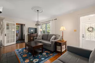 122 Austin St, Newton, MA 02460 - Photo 4