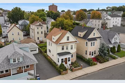 25 Rock Valley Ave, Everett, MA 02149 - Photo 4