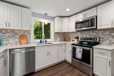 543 Central Street, Holliston, MA 01746 - Photo 6