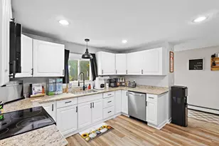 93 Washburn St, Taunton, MA 02780 - Photo 10