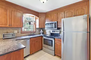 97 Forest, Lowell, MA 01851 - Photo 12