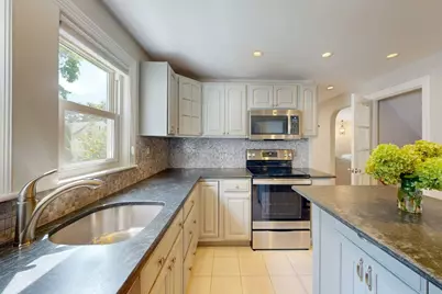 3 Remsen Ave, Medfield, MA 02052 - Photo 4