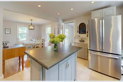 3 Remsen Ave, Medfield, MA 02052 - Photo 6