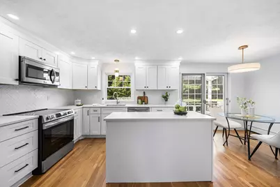 8 Lantern Ln, Shrewsbury, MA 01545 - Photo 4