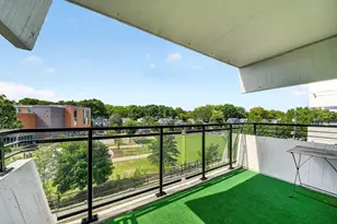 60 Babcock St, Brookline, MA 02446 - Photo 18