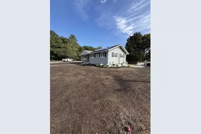 41 Hathaway Ave, Beverly, MA 01915 - Photo 2
