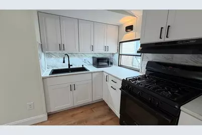 557 Southwest Cutoff #117, Worcester, MA 01607 - Photo 4