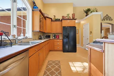 39 Cordaville Rd, Ashland, MA 01721 - Photo 6