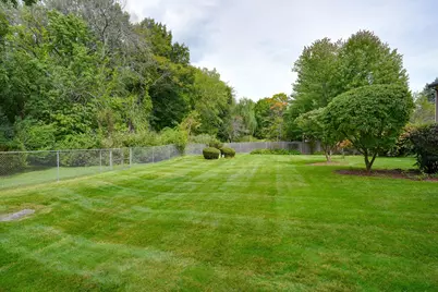 14 Fred St, Burlington, MA 01803 - Photo 34