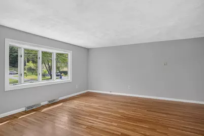 14 Fred St, Burlington, MA 01803 - Photo 10