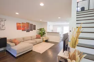 46 Boxberry Ln, Rockland, MA 02370 - Photo 1