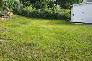 37 Barclay St, Lowell, MA 01851 - Photo 6