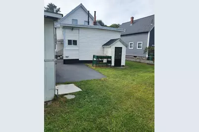 37 Barclay  Street, Lowell, MA 01851 - Photo 10
