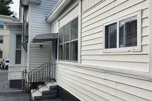 37 Barclay St, Lowell, MA 01851 - Photo 4