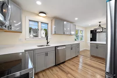 430 W Britannia St, Taunton, MA 02780 - Photo 4
