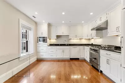31 Mount Vernon St #4, Boston, MA 02108 - Photo 8