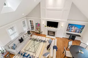 31 Mt Vernon St, Boston, MA 02108 - Photo 2