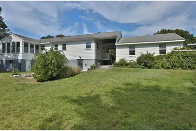 136 Sherwood Dr S, Marlborough, MA 01752 - Photo 2