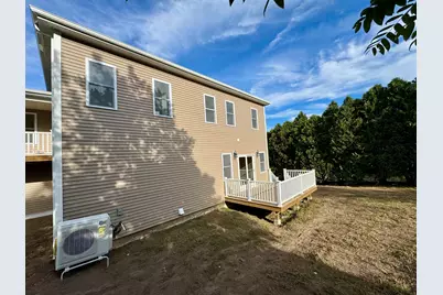 344 Hilldale Ave, Haverhill, MA 01832 - Photo 4