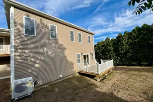 344 Hilldale Ave, Haverhill, MA 01832 - Photo 4