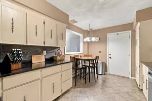 2 Rainbow Pond Dr, Walpole, MA 02081 - Photo 8