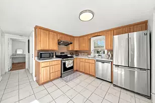 147 Elmlawn Rd, Braintree, MA 02184 - Photo 4