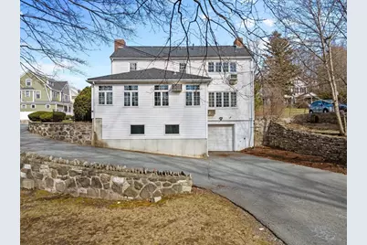 1646 Centre St, Boston, MA 02132 - Photo 26