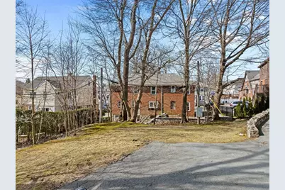 1646 Centre St, Boston, MA 02132 - Photo 28