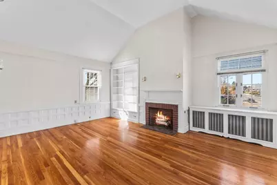 1646 Centre St, Boston, MA 02132 - Photo 22