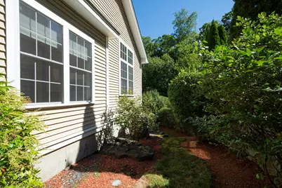 308 Sprucewood Ln #308, Clinton, MA 01510 - Photo 4